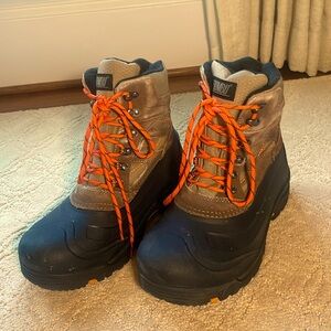 Men’s Khombu snow boots size 12